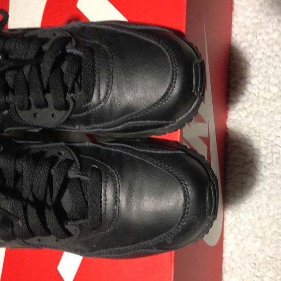 BLACK NIKE AIR MAX - Picture 3 of 7